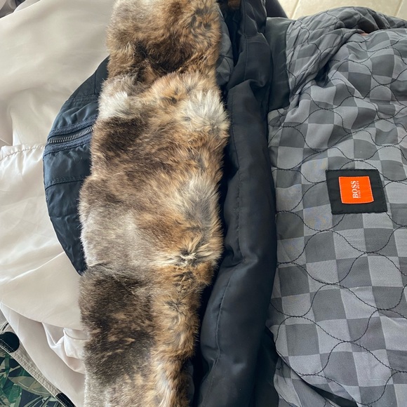 HUGO BOSS - Picture 8 of 9